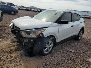  Salvage Nissan Kicks