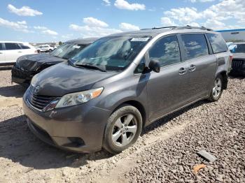  Salvage Toyota Sienna