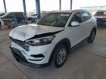  Salvage Hyundai TUCSON