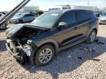  Salvage Hyundai TUCSON