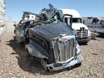  Salvage Peterbilt 579