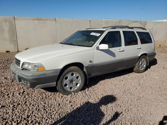  Salvage Volvo V70