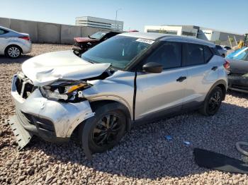  Salvage Nissan Kicks