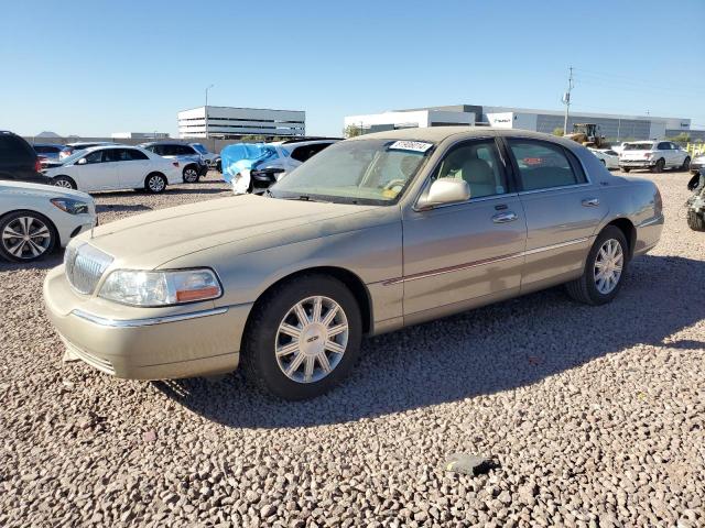  Salvage Lincoln Towncar