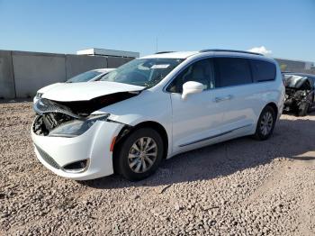  Salvage Chrysler Pacifica