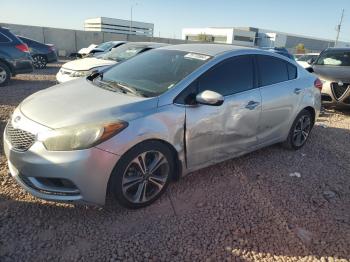  Salvage Kia Forte