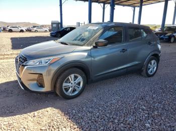  Salvage Nissan Kicks