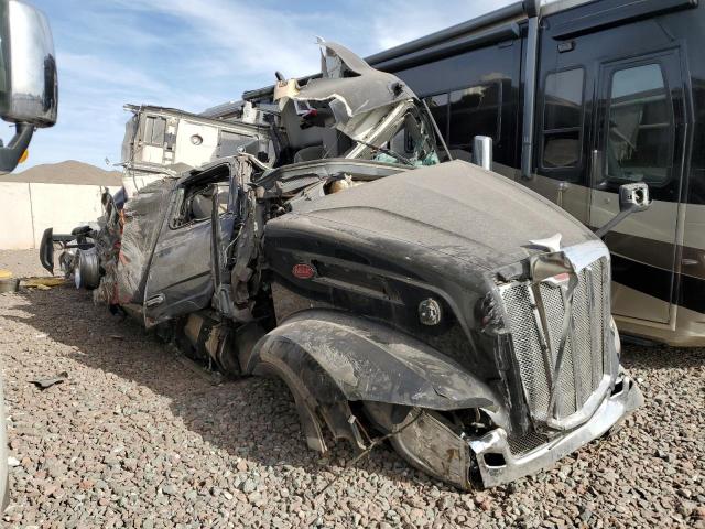  Salvage Peterbilt 579