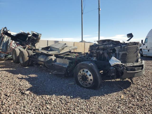  Salvage Freightliner Cascadia 1