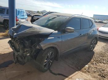  Salvage Nissan Kicks