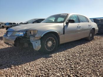  Salvage Lincoln Towncar