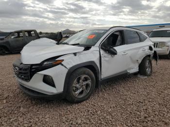  Salvage Hyundai TUCSON