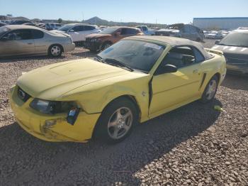  Salvage Ford Mustang