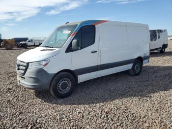  Salvage Mercedes-Benz Sprinter