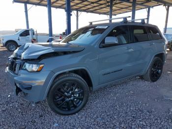  Salvage Jeep Grand Cherokee