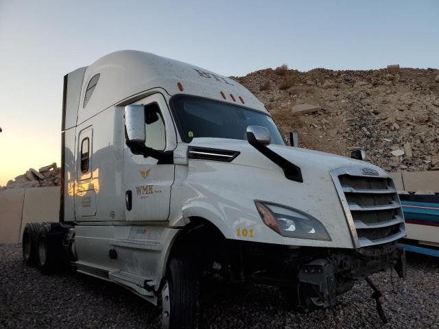  Salvage Freightliner Cascadia 1