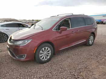 Salvage Chrysler Pacifica
