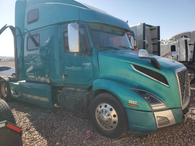  Salvage Volvo Vnl