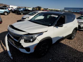  Salvage Kia Seltos