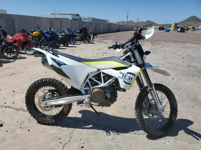  Salvage Husqvarna Motorcycle