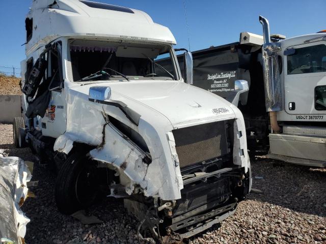  Salvage Volvo Vn