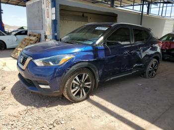  Salvage Nissan Kicks