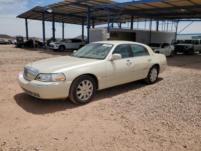  Salvage Lincoln Towncar