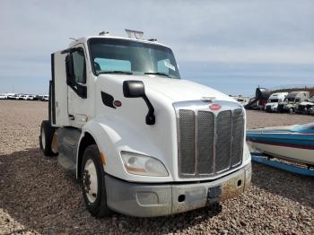  Salvage Peterbilt 579