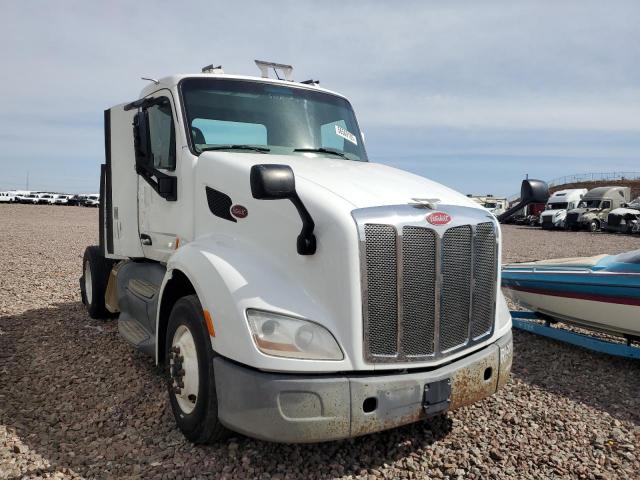  Salvage Peterbilt 579