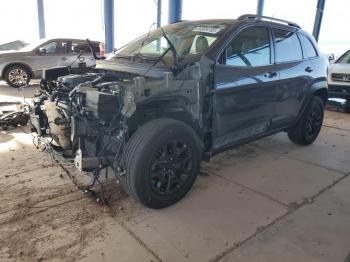  Salvage Jeep Cherokee