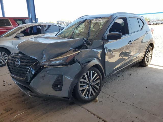  Salvage Nissan Kicks