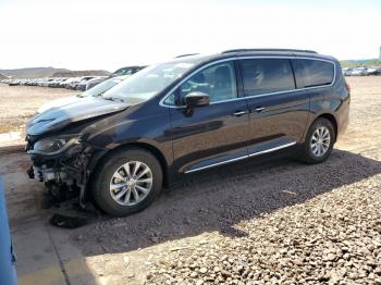  Salvage Chrysler Pacifica