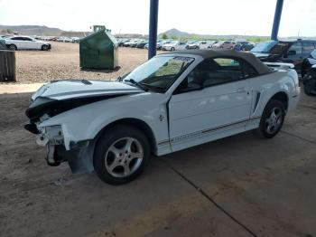  Salvage Ford Mustang