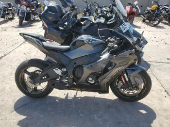  Salvage Kawasaki Zx1002 M
