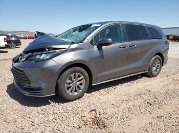  Salvage Toyota Sienna