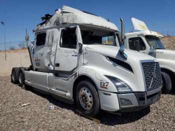  Salvage Volvo Vnl