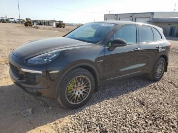  Salvage Porsche Cayenne