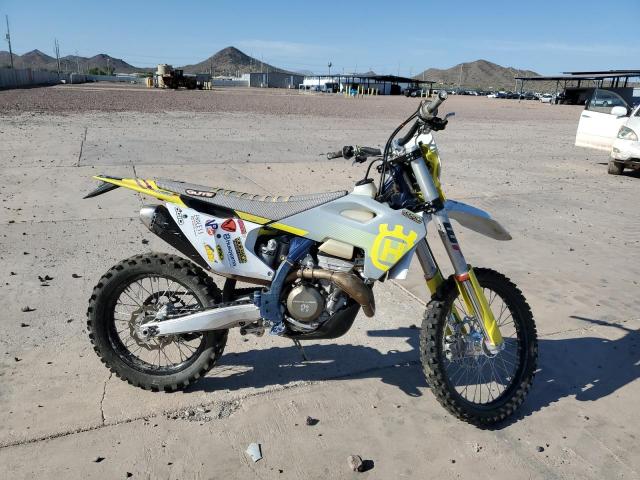  Salvage Husqvarna Motorcycle