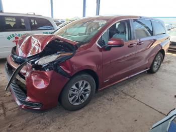  Salvage Toyota Sienna