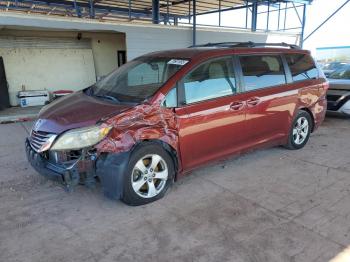  Salvage Toyota Sienna