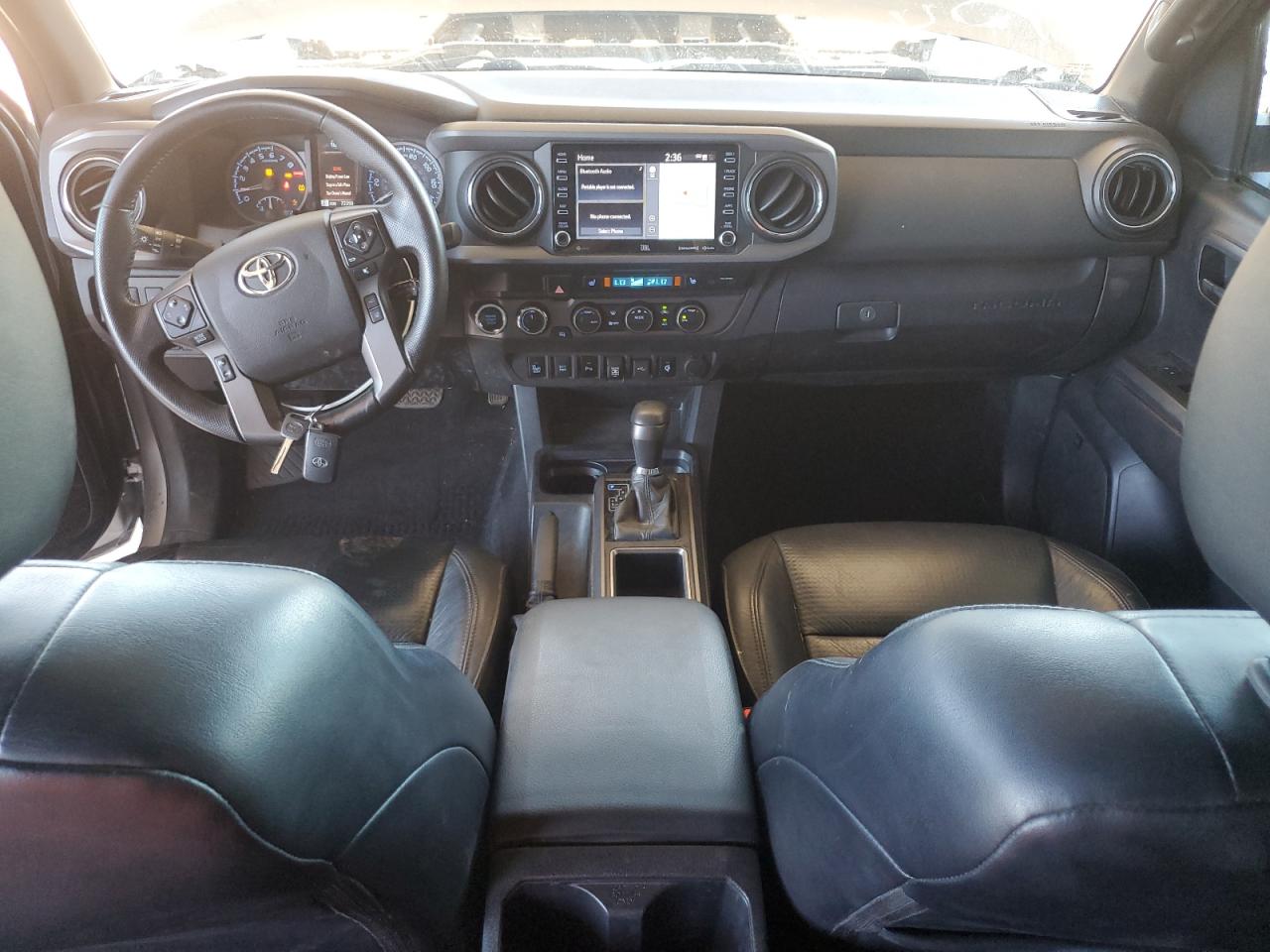 Toyota Tacoma Double Cab Image 9