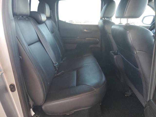 Toyota Tacoma Double Cab Image 11