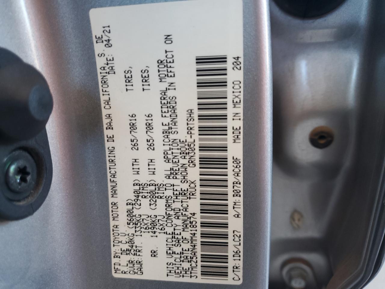 Toyota Tacoma Double Cab Image 3