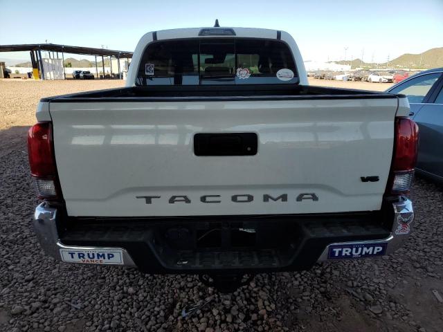 Toyota Tacoma Double Cab Image 4