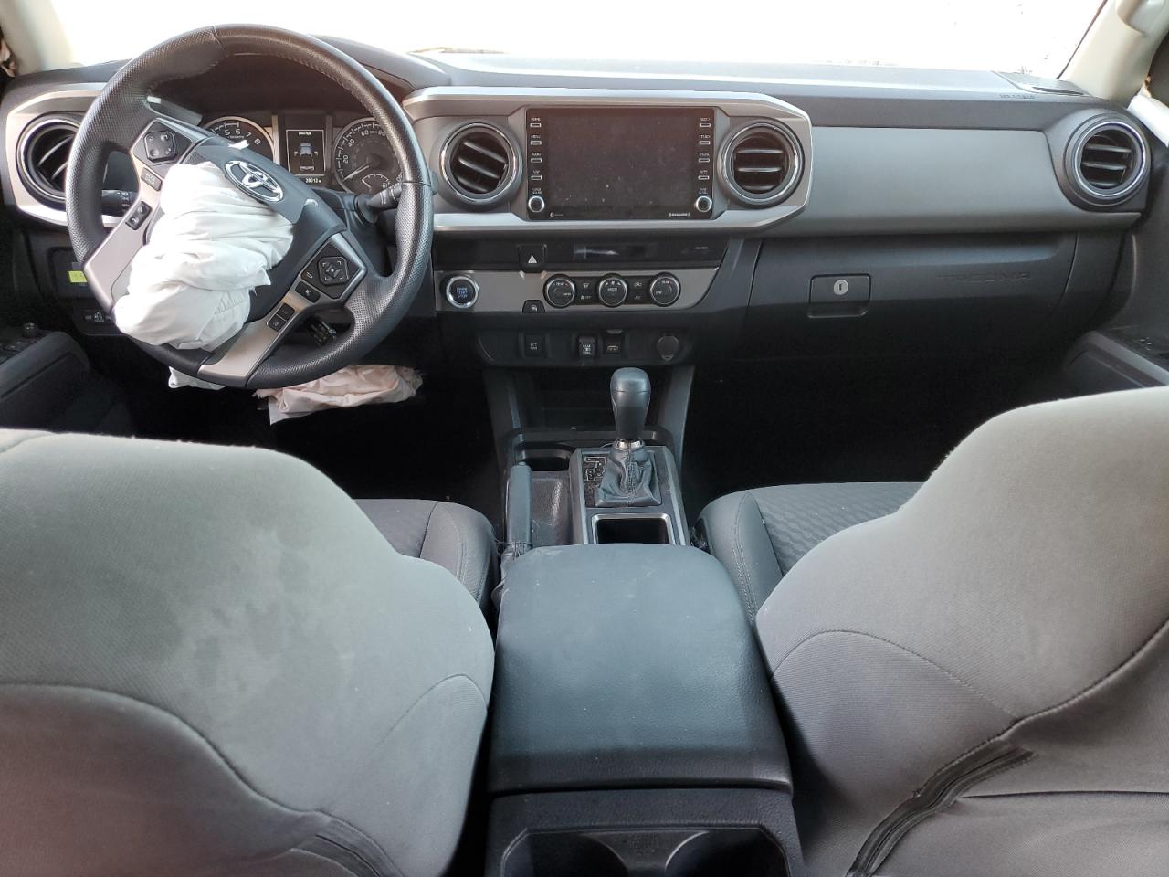 Toyota Tacoma Double Cab Image 6