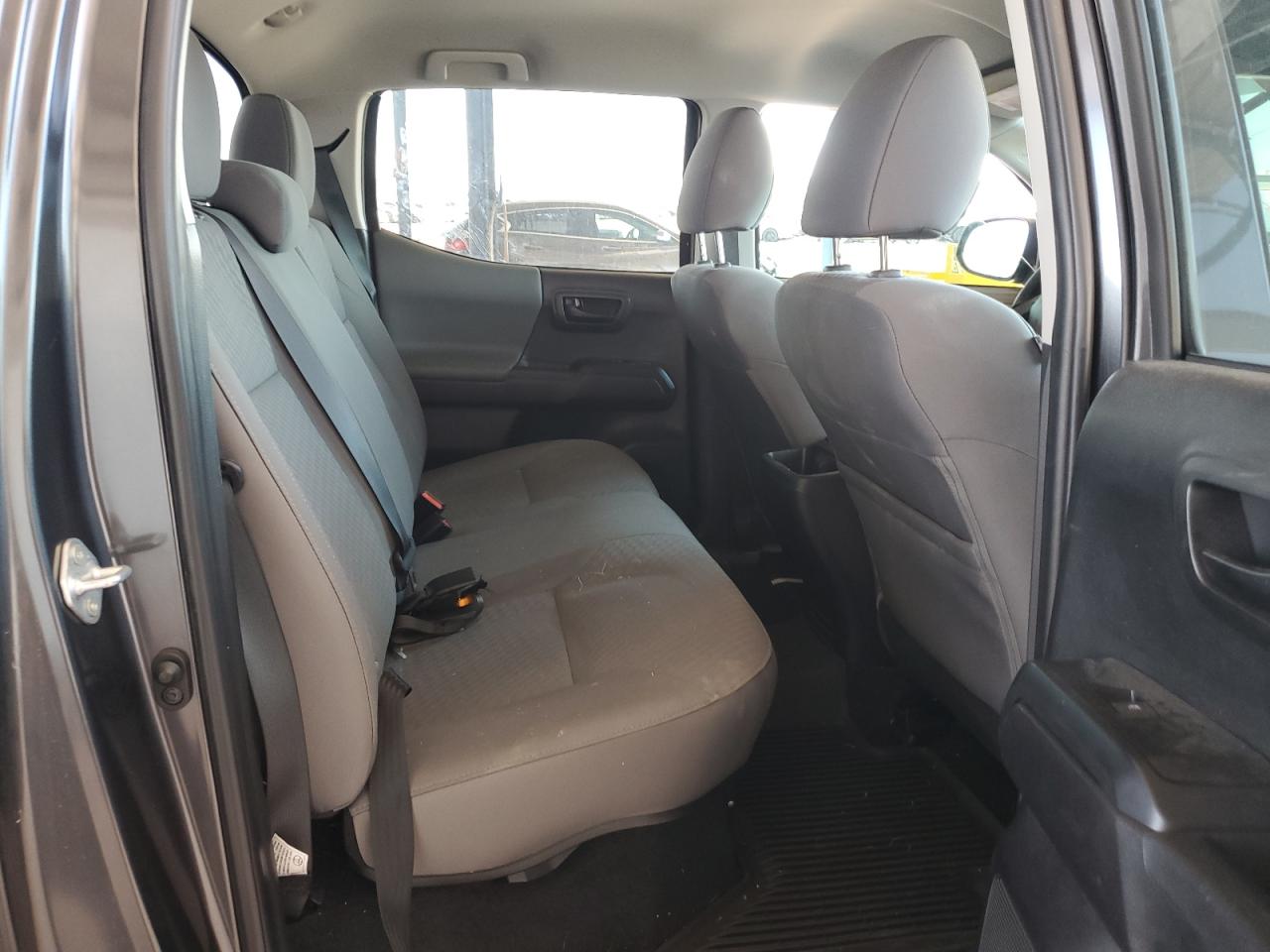 Toyota Tacoma Double Cab Image 5