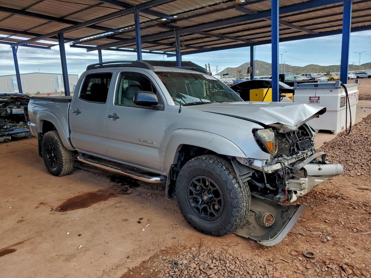 Toyota Tacoma Double Cab Image 3