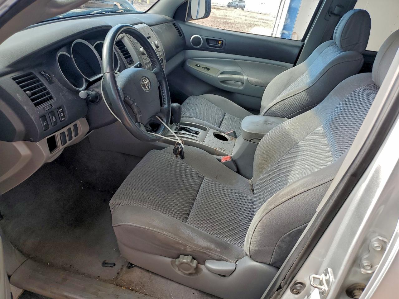 Toyota Tacoma Double Cab Image 5