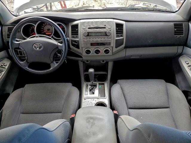 Toyota Tacoma Double Cab Image 11