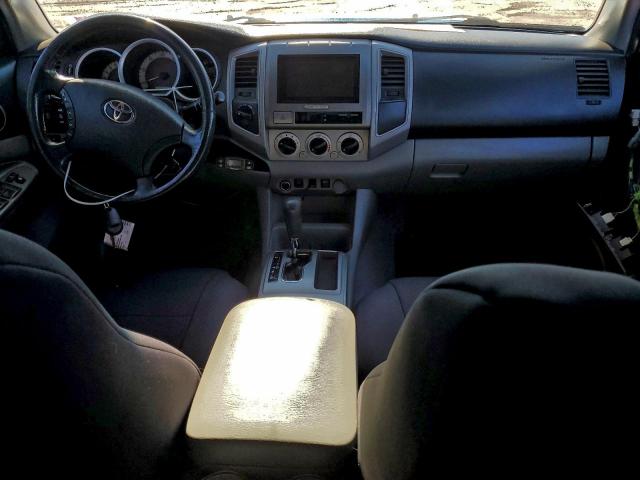 Toyota Tacoma Double Cab Image 11